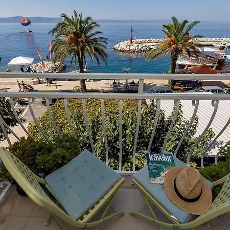 Seafront Apartman
