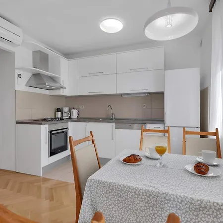 Seafront Apartman Tučepi