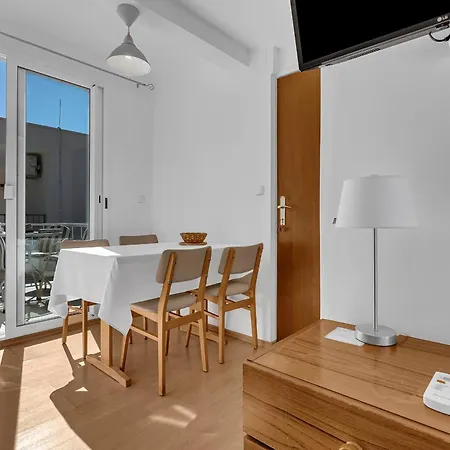 Seafront Apartment *