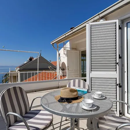 Apartment Seafront *