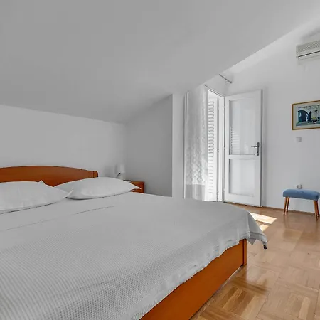Seafront Apartment *