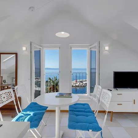 Apartment Seafront Tucepi